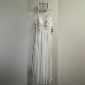 Chic White Floral Wedding Dress